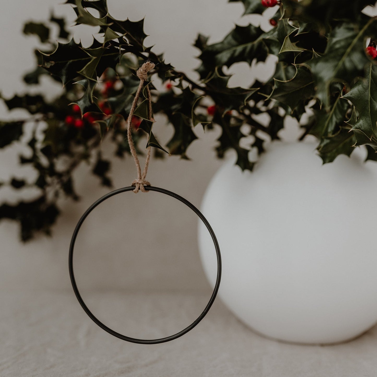 Kersthanger metalen cirkel zwart