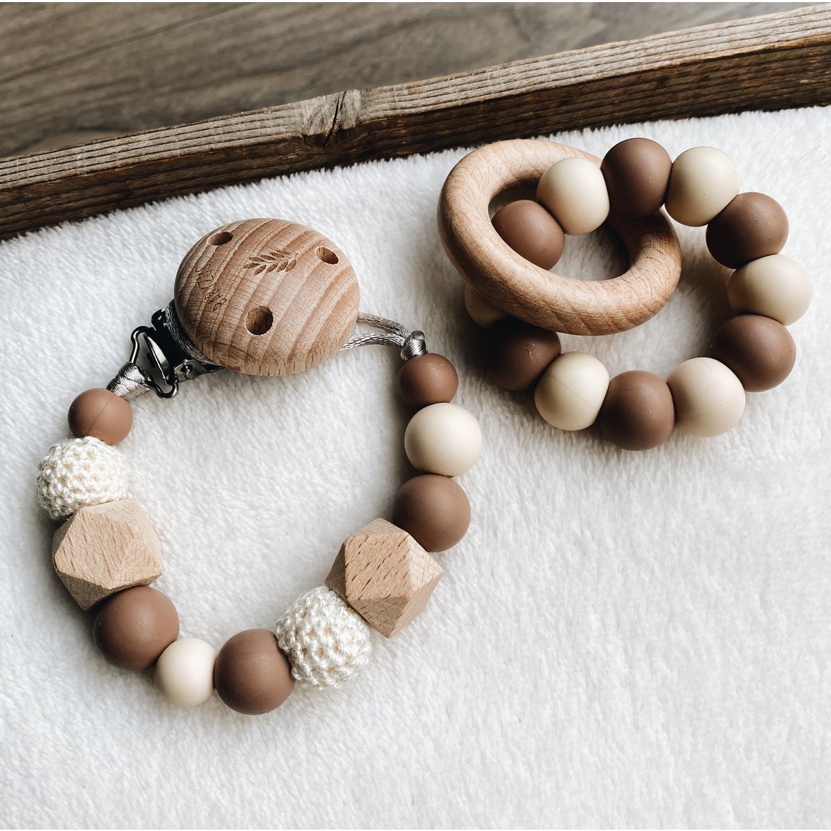 Speenkoord zacht hout met bijtring