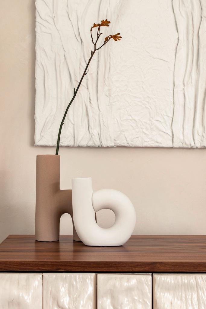 vaas h vorm met vaas in b vorm